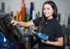 Zelf de auto wrappen? Geen probleem met onze tips