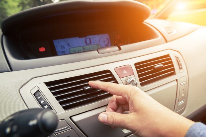 Vocht in de auto professioneel verwijderen