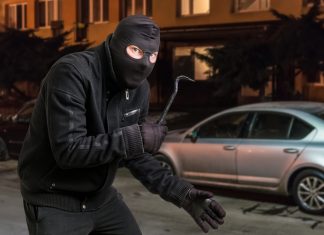 Auto-alarmsysteem inbouwen – autodiefstal en onderdelendiefstal verhinderen!