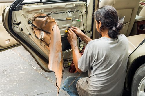 hefmechanisme van de zijruit