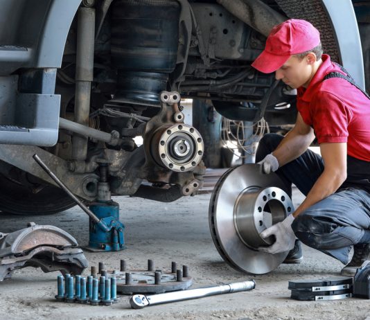 Rust tijdens het rijden: piepende remmen verhelpen! Rust tijdens het rijden: piepende remmen verhelpen!
