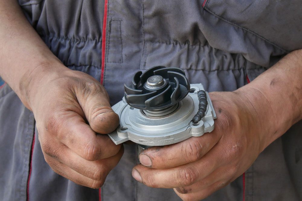 Waterpomp vervangen in de garage of DIY