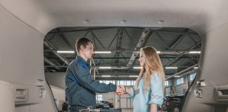Auto detailing van de binnenkant: fris interieur - prettig rijden!