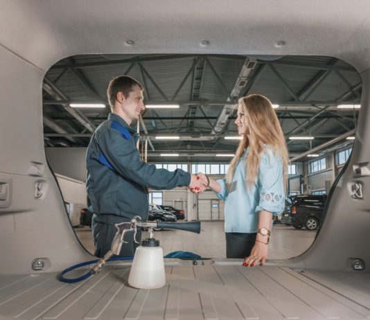 Auto detailing van de binnenkant: fris interieur - prettig rijden!