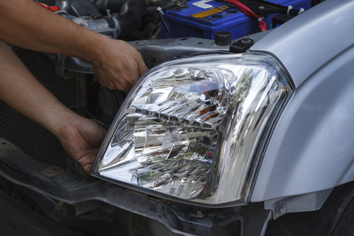 koplamp van de auto verwijderen
