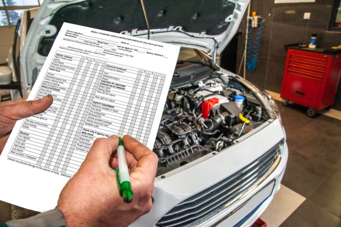 Professionele check van auto met technische aankoop- of schadekeuring!