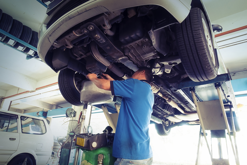 De toestand van het onderstel door de auto-expert ontdekken