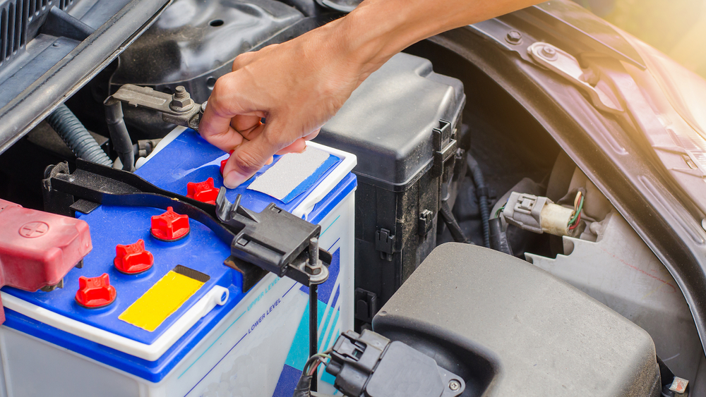 controleer de batterij in geval van startproblemen