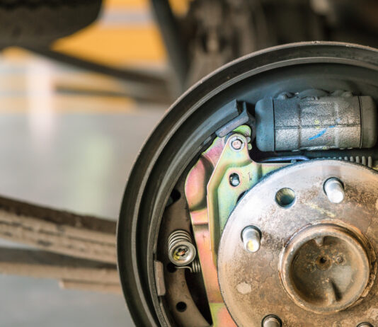 Heet hangijzer: trommelrem door schijfrem vervangen Heet hangijzer: trommelrem door schijfrem vervangen