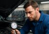 Hoeveel bar compressie in een dieselmotor en benzinemotor: symptomen en kosten van een compressietest